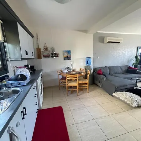 Seaview Holiday House *